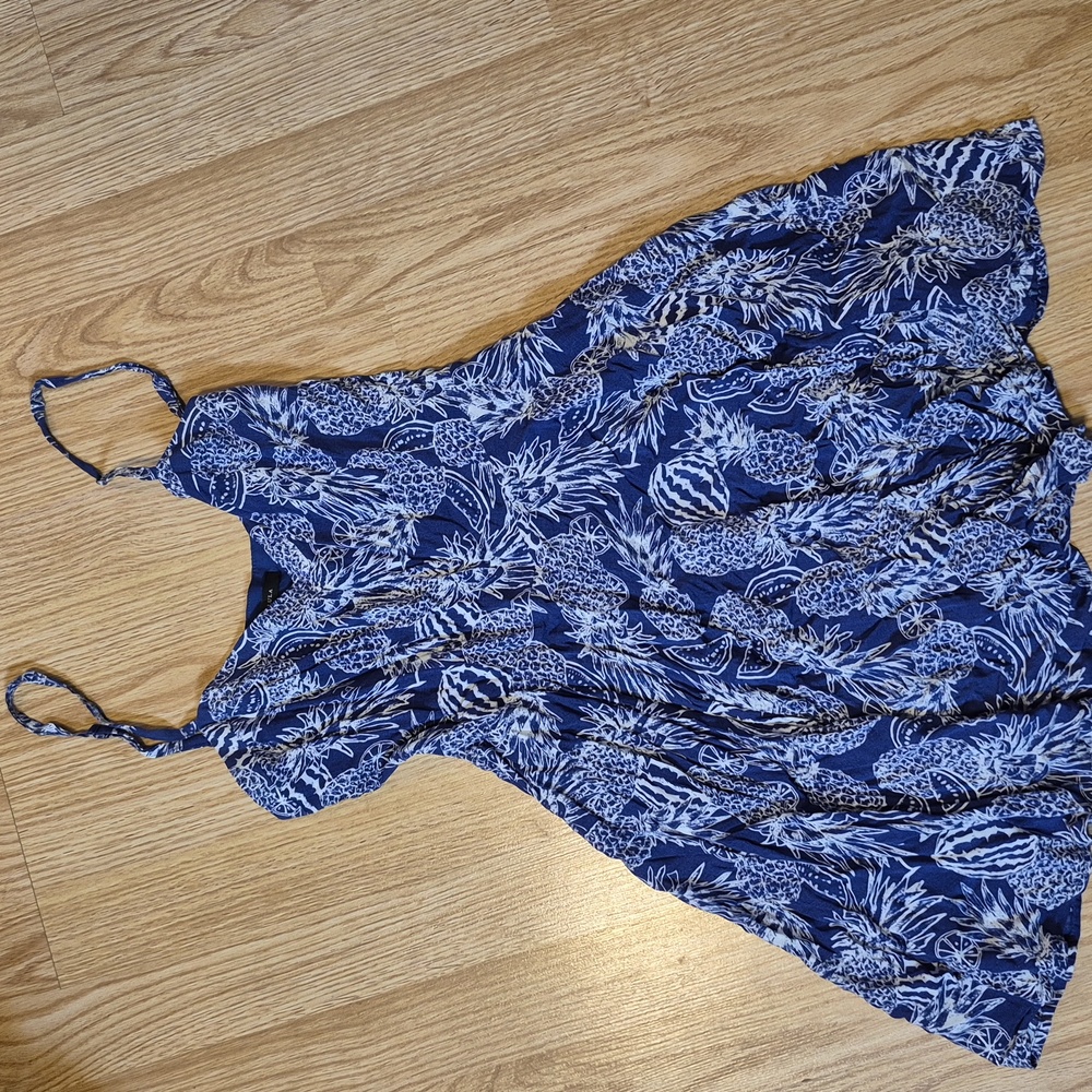 💥5/35 Talula Blue and White Pineapple Print Dress Size 2